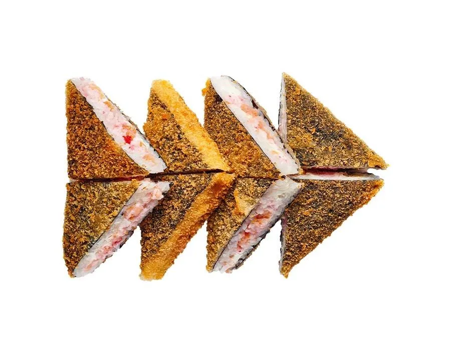 Сэндвич с лососем + соус на выбор